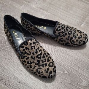 Unisa Leopard Print Loafers Size 6.5